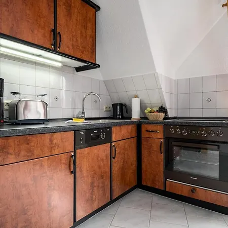 Apartment Mit Balkon