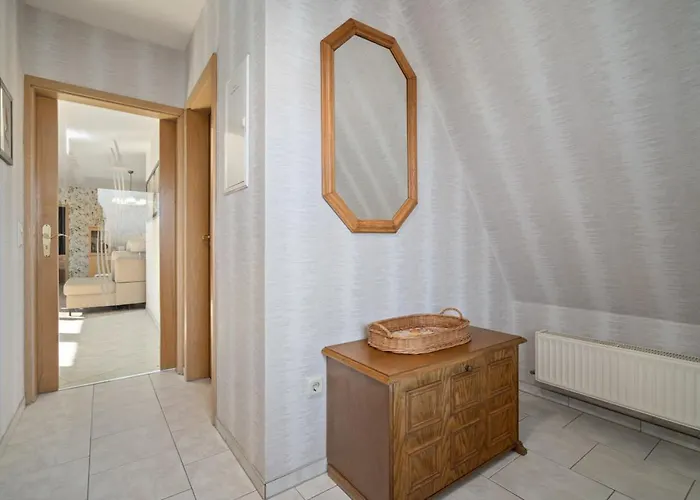 Apartment Mit Balkon